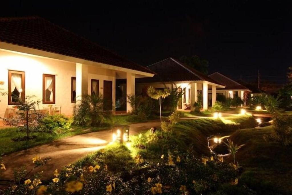 บ้าน เชิงเขา รีสอร์ท ระนอง ภายนอก รูปภาพ