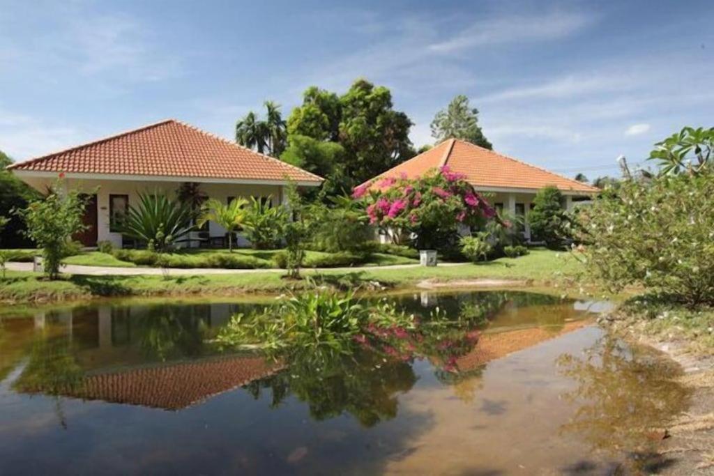 บ้าน เชิงเขา รีสอร์ท ระนอง ภายนอก รูปภาพ