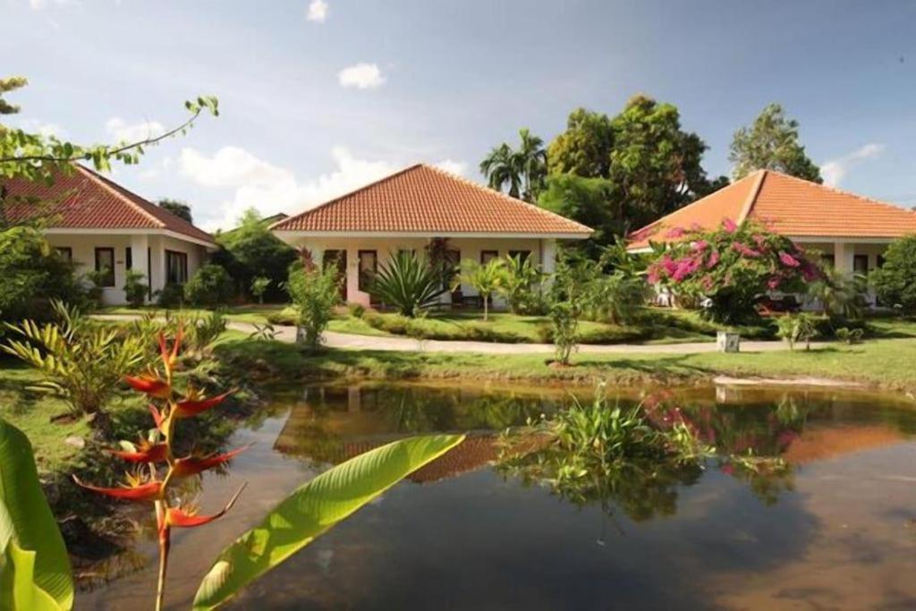 บ้าน เชิงเขา รีสอร์ท ระนอง ภายนอก รูปภาพ
