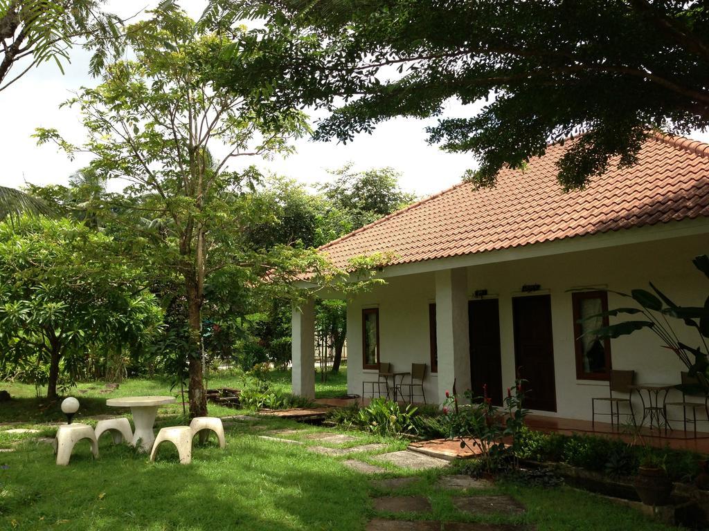 บ้าน เชิงเขา รีสอร์ท ระนอง ภายนอก รูปภาพ